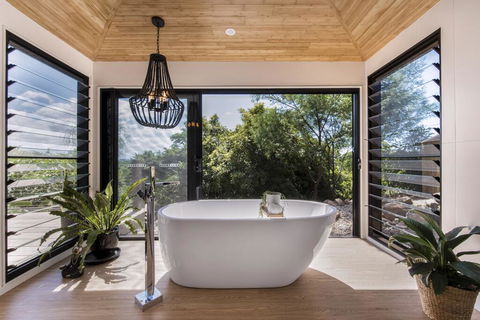 Hilltop Hideaway Luxury Style - Accommodation Daintree 0