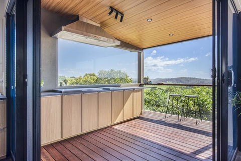 Hilltop Hideaway Luxury Style - Accommodation Daintree 2