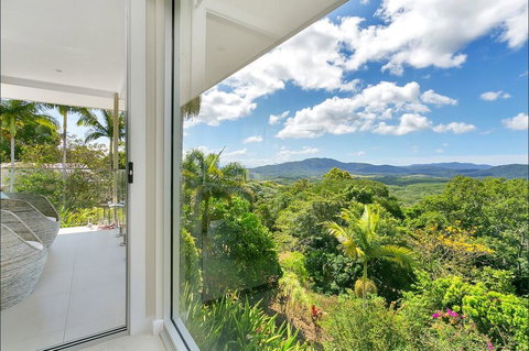 Hilltop Rainforest Retreat - Accommodation Daintree 1
