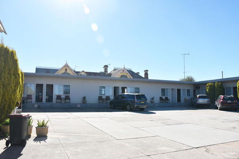 Hillview Motel - Accommodation Daintree 2