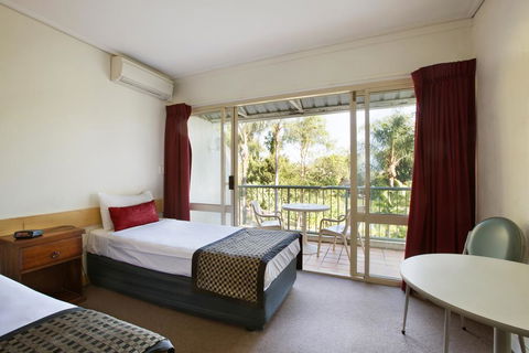 Hinterland Hotel Nerang - Accommodation Daintree 2