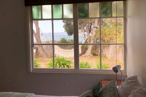 Hobart Beach Front Cottage - Accommodation Daintree 2