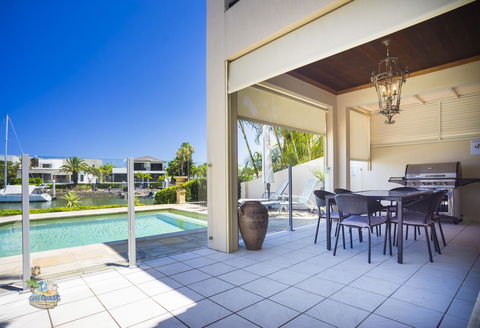 Holiday Home Luxe @ Sanctuary Cove - Accommodation Daintree 2