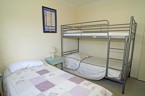Holiday On The Water - Accommodation Daintree 3