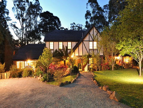 Holly Lodge - Accommodation Daintree 0