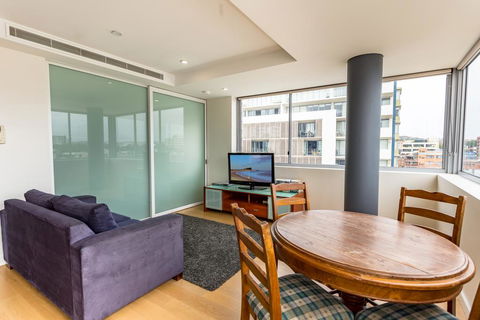 Honeysuckle Executive Suites - Accommodation Daintree 2