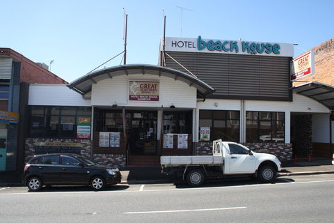 Hotel Beach House Nambour - Accommodation Daintree 0