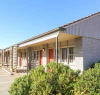 Hotel Canobolas Motel and Units - Accommodation Daintree