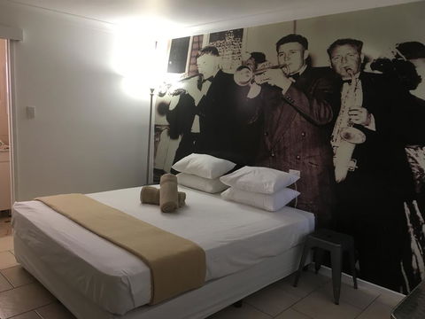 Hotel Corones - Accommodation Daintree 1