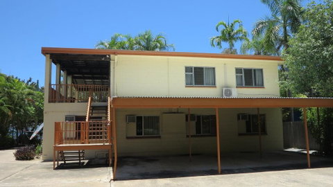 Island View Unit 3/40 Marine Parade - Accommodation Daintree 1
