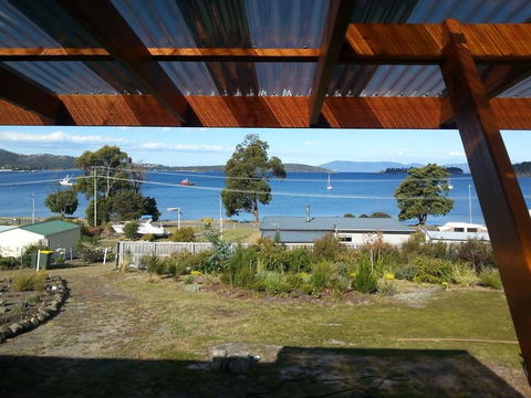 Islandview Beachhouse - 60m Down Driveway To Beach, Dover Tasmania - Accommodation Daintree 2