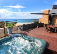 Jedda 5 - Oceanview 3 BDRM Penthouse with Rooftop Spa - Accommodation Daintree
