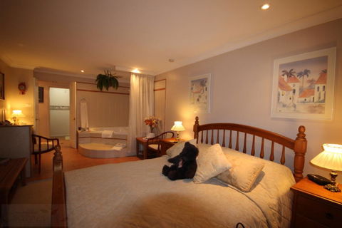 Kalimna - Spa Room - Accommodation Daintree 3
