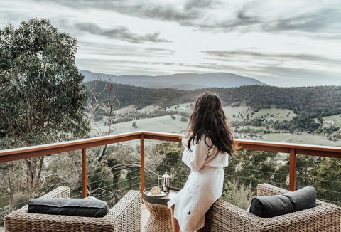 Kangaroo Ridge Retreat - Accommodation Daintree 0