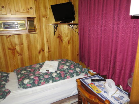 Karelia Alpine Lodge - Accommodation Daintree 2