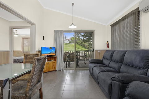 Kendalls Beach Holiday Park - Accommodation Daintree 1