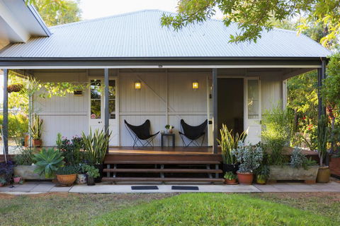 Kenilworth Cottage Barcaldine - Accommodation Daintree 0