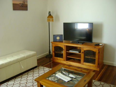 King Cottage - Accommodation Daintree 3