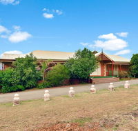 King III - you can honestly walk to Bimbadgen and Hope Estate concerts - Accommodation Daintree