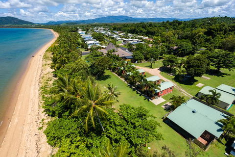 King Reef Beach House - Accommodation Daintree 0