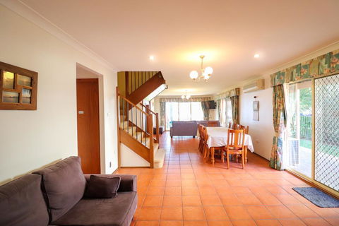 Kingfisher LakeHouse - Accommodation Daintree 3