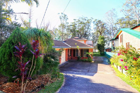 Kingfisher LakeHouse - Accommodation Daintree 1