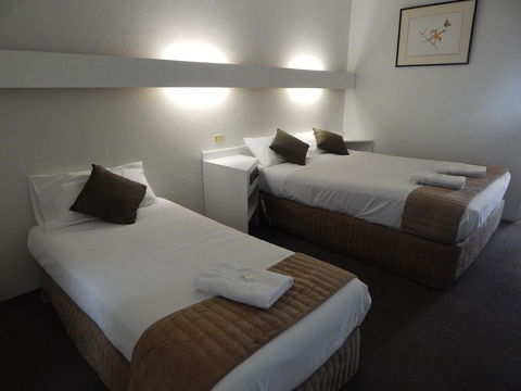 Kingston Lobster Motel - Accommodation Daintree 1