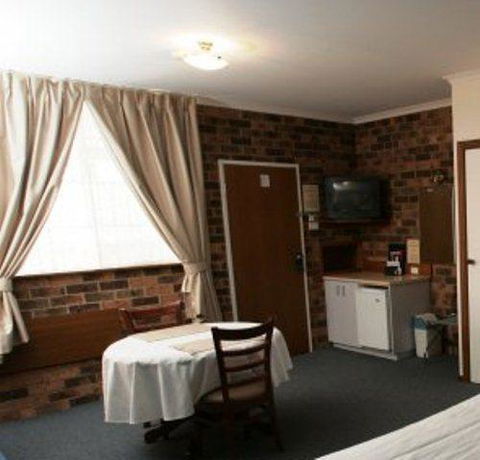 Kinross Inn - Accommodation Daintree 1
