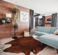 Kirra Hill Coolangatta Renovated Apt w Beach Views - Accommodation Daintree