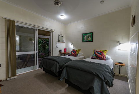 Kookaburra Lodge Motel - Accommodation Daintree 2