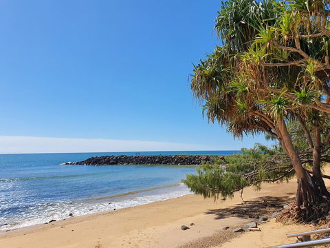 Koola Beach Apartments Bargara - Accommodation Daintree 2
