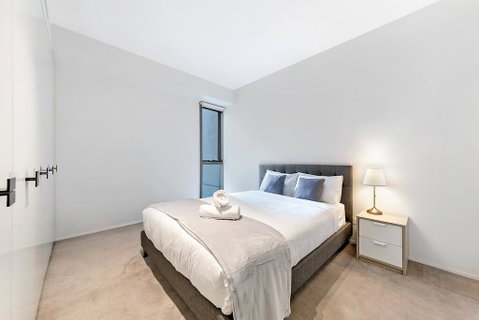 KOZYGURU HAYMARKET SYDNEY CITY VIEW 2 BED STUNNING APT NHA178-1206 - Accommodation Daintree 2