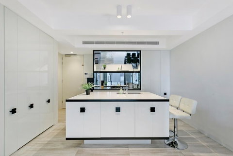 KOZYGURU HAYMARKET SYDNEY CITY VIEW 2 BED STUNNING APT NHA178-1206 - Accommodation Daintree 1