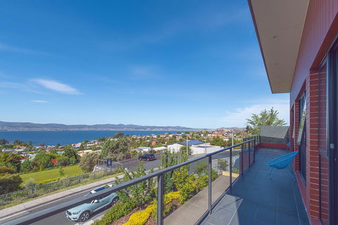 La Vie Luxury Bay View - Accommodation Daintree 1