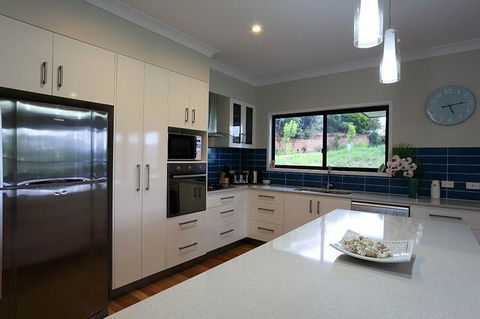 Laguna Views - Airlie Beach - Accommodation Daintree 1