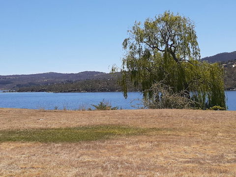 Lake Jindabyne Hotel - Accommodation Daintree 2