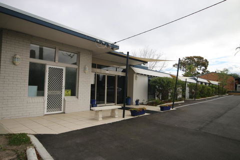 Lake Munmorah Motel - Accommodation Daintree 1