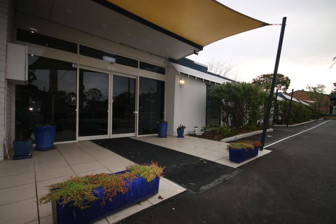 Lake Munmorah Motel - Accommodation Daintree 0