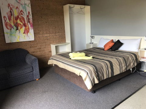 Lake Talbot Tourist Park - Accommodation Daintree 0