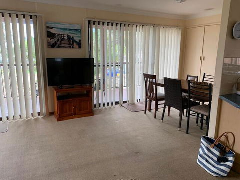 Lakehouse On Oxley - Accommodation Daintree 3