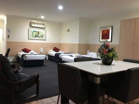 Lakeview Motor Inn - Accommodation Daintree 2