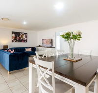 Large Executive and Family Home - Flinders View - Accommodation Daintree