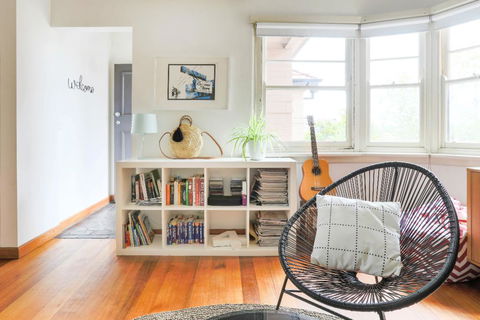 Large Quiet Art Deco Apt Camberwell - Accommodation Daintree 0