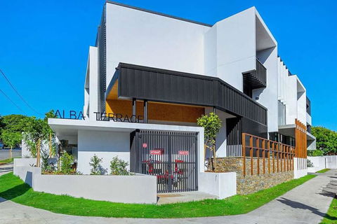 Large Space 2 BED APT Near Brisbane Airport - Accommodation Daintree 0