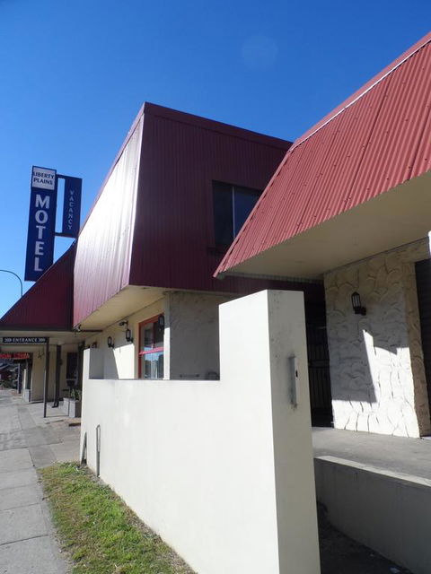 Liberty Plains Motor Inn - Accommodation Daintree 3