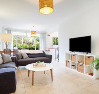 Light and airy garden apartment steps from surf - Accommodation Daintree