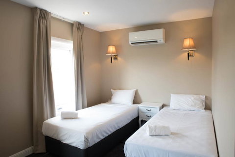 Lily Sands Inn - Accommodation Daintree 0