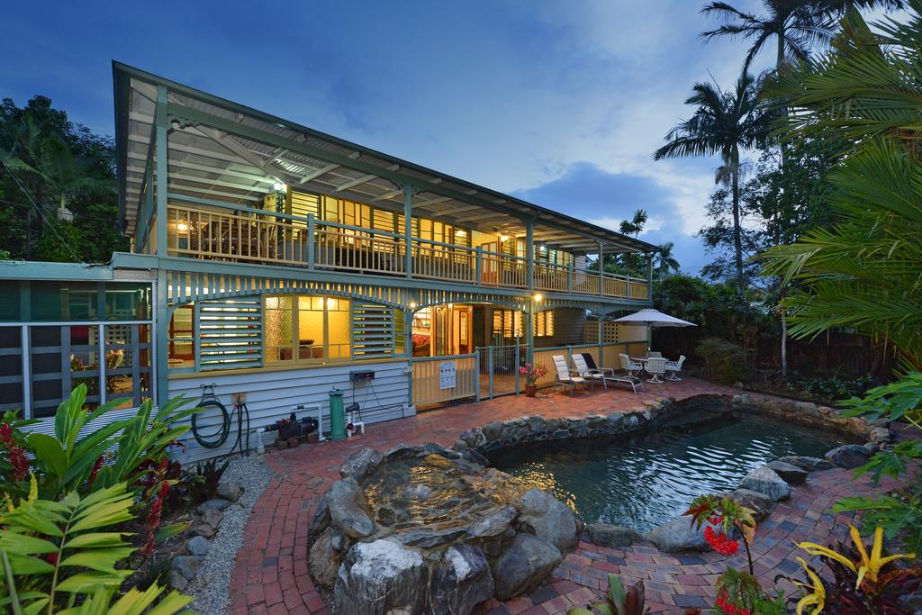 Stratford QLD Accommodation Daintree