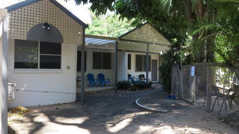 Loyang Apartments Unit 2 - Accommodation Daintree 0