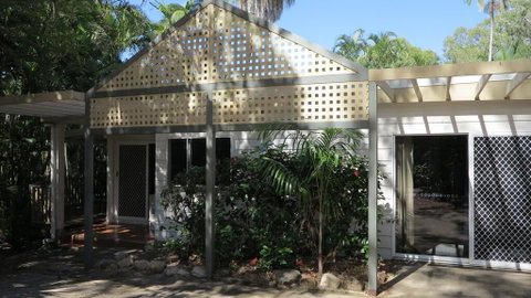 Loyang Apartments Unit 3 - Accommodation Daintree 0